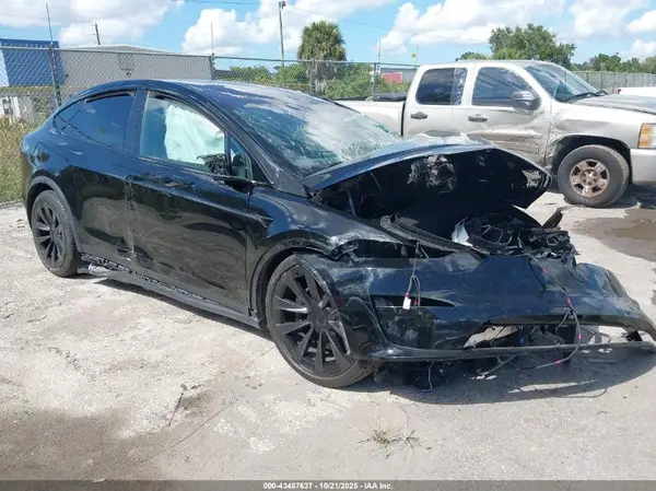 7SAXCBE57NF354647 2022 TESLA MODEL X - Image 1