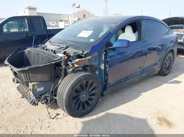 7SAXCBE57NF363929 2022 TESLA MODEL X - Image 2