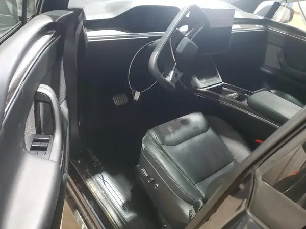 7SAXCBE57PF381107 2023 TESLA MODEL X - Image 8