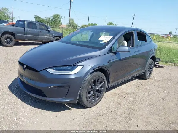 7SAXCBE57PF384895 2023 TESLA MODEL X - Image 2
