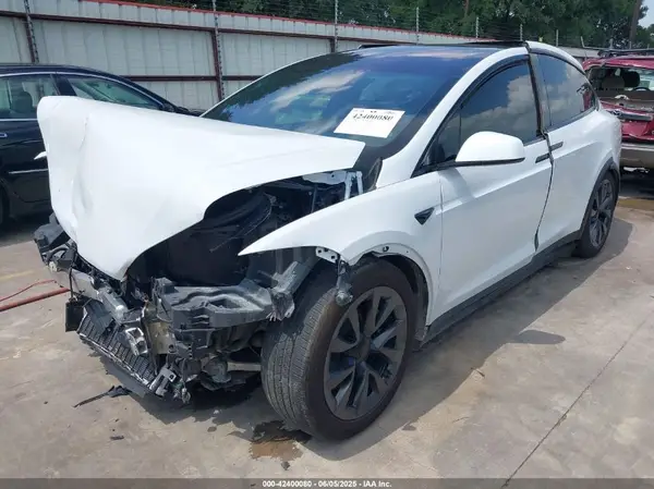 7SAXCBE57PF421329 2023 TESLA MODEL X - Image 2