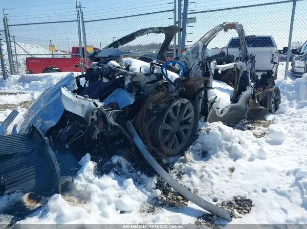 7SAXCBE57SF469633 2025 TESLA MODEL X - Image 2