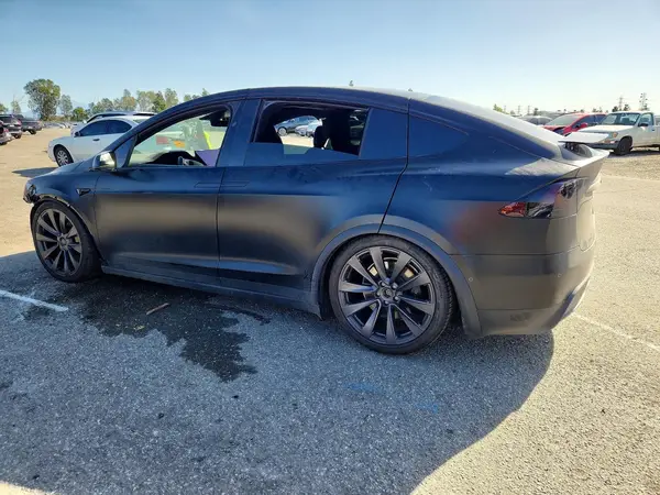 7SAXCBE58NF328381 2022 TESLA MODEL X - Image 2