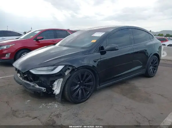 7SAXCBE58NF328641 2022 TESLA MODEL X - Image 2