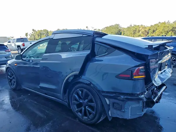 7SAXCBE58NF338991 2022 TESLA MODEL X - Image 2