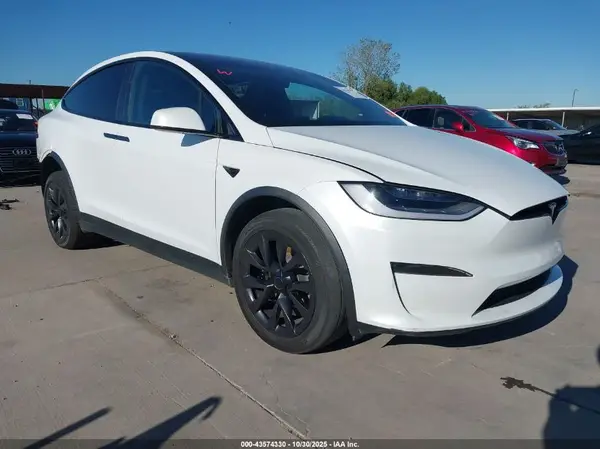 7SAXCBE58NF343818 2022 TESLA MODEL X - Image 1