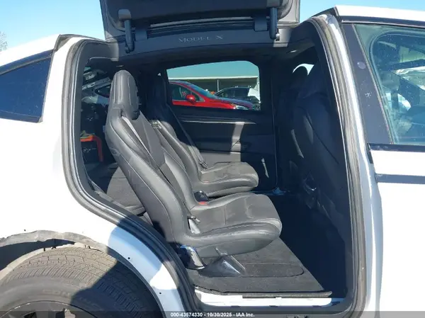 7SAXCBE58NF343818 2022 TESLA MODEL X - Image 8