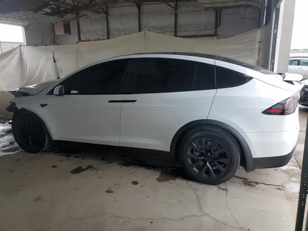 7SAXCBE58PF403745 2023 TESLA MODEL X - Image 2