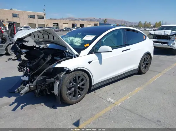 7SAXCBE58RF440202 2024 TESLA MODEL X - Image 2