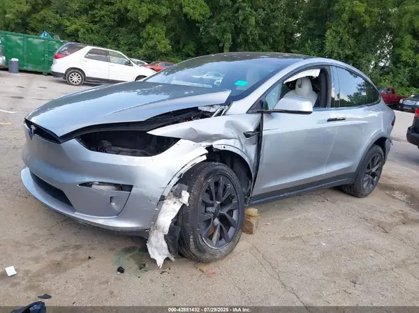 7SAXCBE58SF462349 2025 TESLA MODEL X - Image 2
