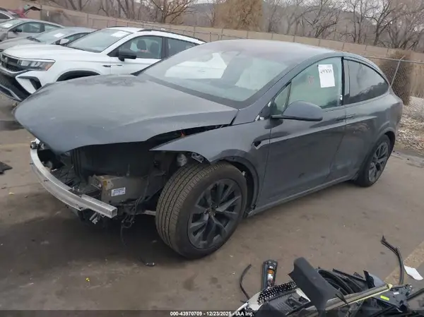 7SAXCBE59NF331631 2022 TESLA MODEL X - Image 2