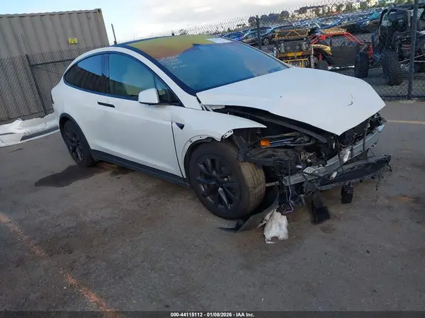 7SAXCBE59PF427200 2023 TESLA MODEL X - Image 1