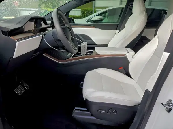 2023 TESLA MODEL X auction photo 7