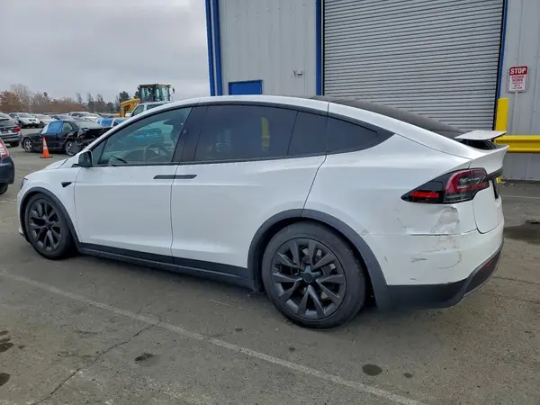 7SAXCBE59RF447319 2024 TESLA MODEL X - Image 2