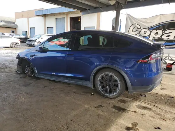 7SAXCBE5XNF355923 2022 TESLA MODEL X - Image 2