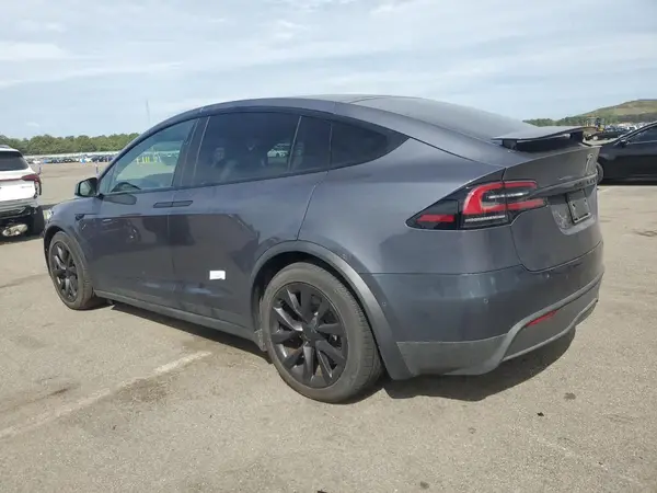 7SAXCBE5XNF363925 2022 TESLA MODEL X - Image 2