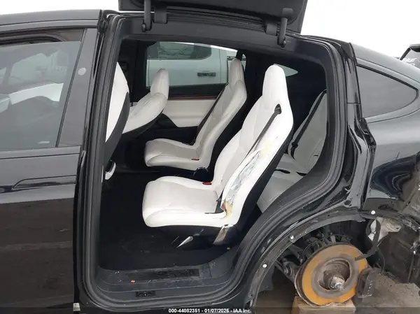7SAXCBE5XPF375897 2023 TESLA MODEL X - Image 8