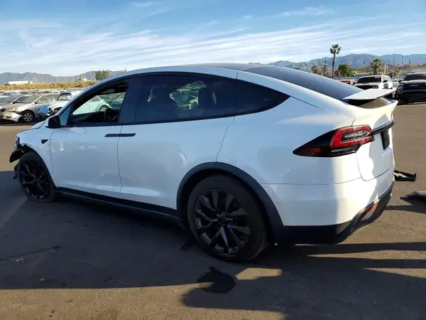 7SAXCBE5XPF378783 2023 TESLA MODEL X - Image 2