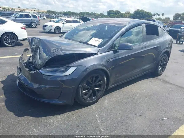 7SAXCBE5XPF380257 2023 TESLA MODEL X - Image 2