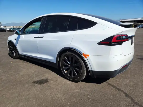 7SAXCBE5XPF385023 2023 TESLA MODEL X - Image 2