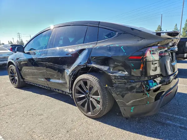 7SAXCBE5XPF399858 2023 TESLA MODEL X - Image 2