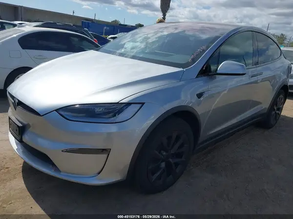 7SAXCBE5XSF469741 2025 TESLA MODEL X - Image 2