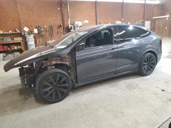 7SAXCBE60NF337262 2022 TESLA MODEL X - Image 1