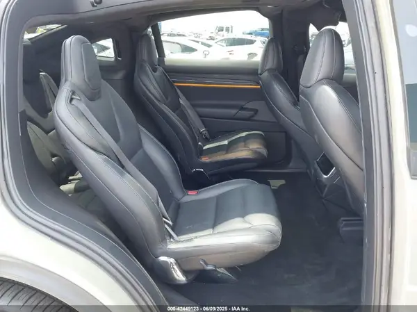 7SAXCBE60NF351677 2022 TESLA MODEL X - Image 8