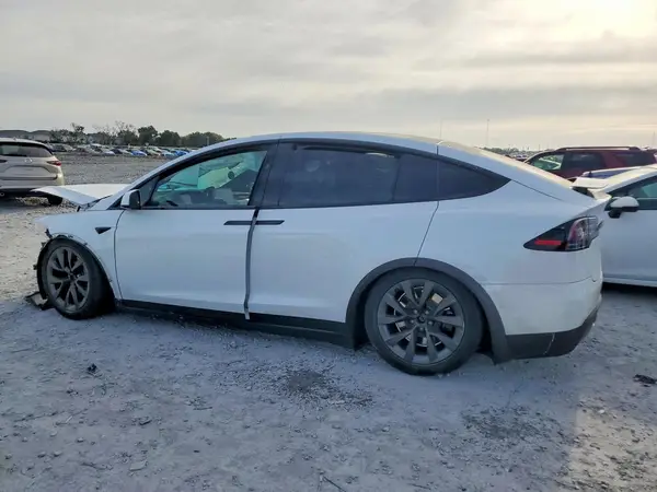 7SAXCBE60NF355101 2022 TESLA MODEL X - Image 2