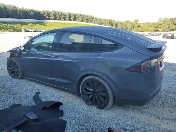 7SAXCBE60NF358970 2022 TESLA MODEL X - Image 2