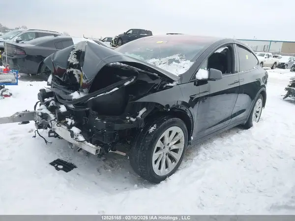 7SAXCBE60PF375609 2023 TESLA MODEL X - Image 2