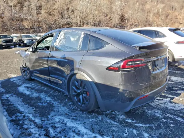 7SAXCBE60RF438677 2024 TESLA MODEL X - Image 2
