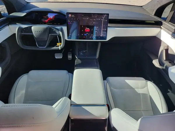 7SAXCBE60RF439439 2024 TESLA MODEL X - Image 8