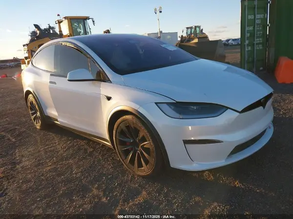 7SAXCBE60RF440557 2024 TESLA MODEL X - Image 1