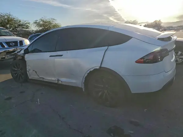7SAXCBE61NF331504 2022 TESLA MODEL X - Image 2