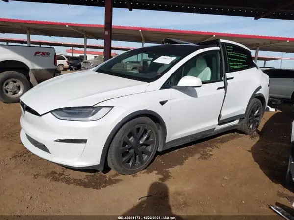 7SAXCBE61NF336606 2022 TESLA MODEL X - Image 2