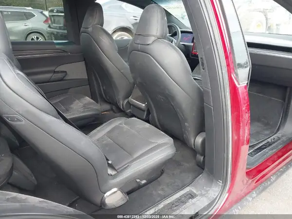 7SAXCBE61SF470043 2025 TESLA MODEL X - Image 8