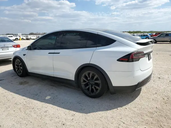 7SAXCBE62NF340406 2022 TESLA MODEL X - Image 2
