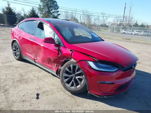 7SAXCBE62NF355956 2022 TESLA MODEL X - Image 1