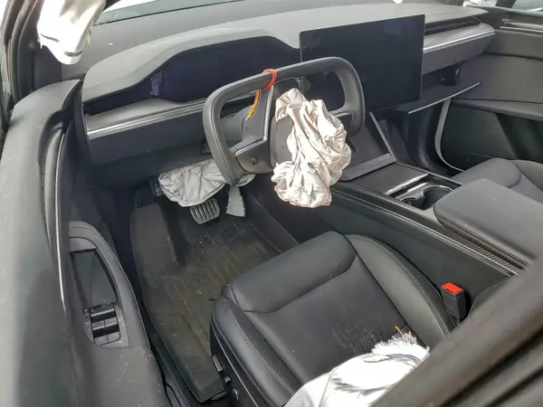 7SAXCBE62RF438633 2024 TESLA MODEL X - Image 8