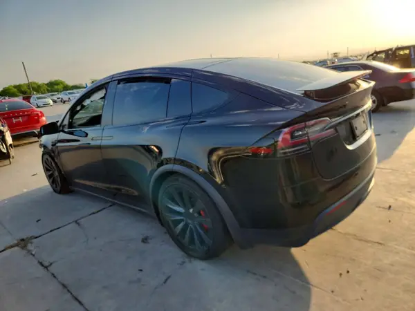 7SAXCBE62RF440396 2024 TESLA MODEL X - Image 2