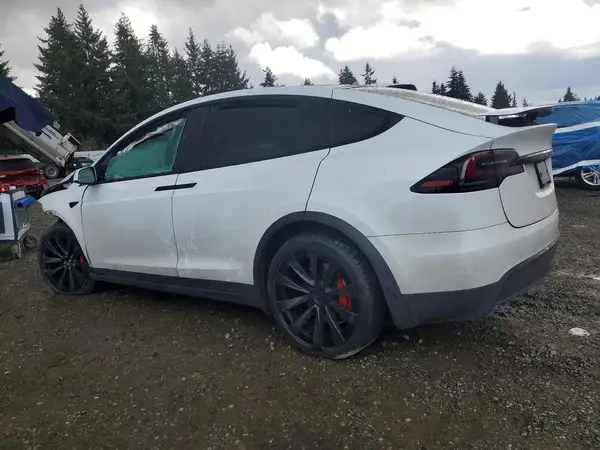 7SAXCBE62RF453942 2024 TESLA MODEL X - Image 2