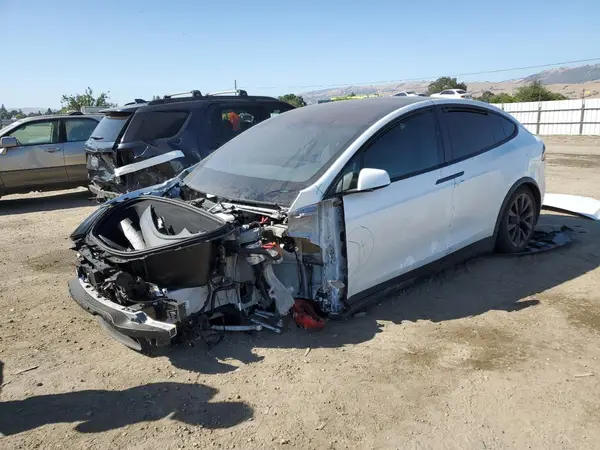 7SAXCBE62RF458901 2024 TESLA MODEL X - Image 1