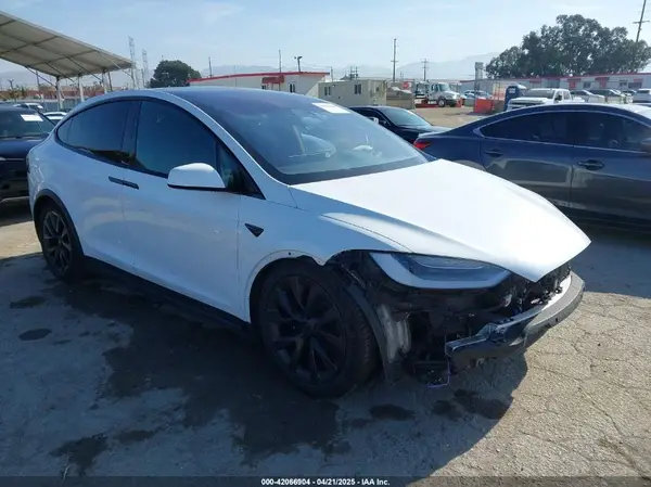 7SAXCBE63NF337529 2022 TESLA MODEL X - Image 1