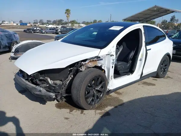 7SAXCBE63NF337529 2022 TESLA MODEL X - Image 2