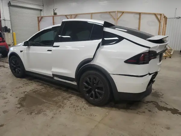7SAXCBE63NF343217 2022 TESLA MODEL X - Image 2