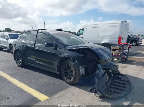 7SAXCBE63NF345422 2022 TESLA MODEL X - Image 1