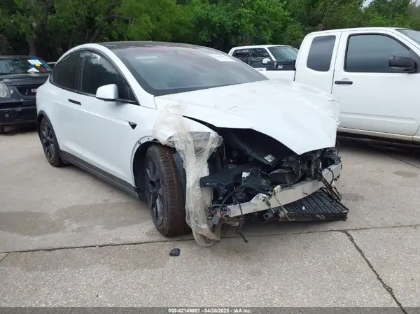 7SAXCBE63RF440245 2024 TESLA MODEL X - Image 1