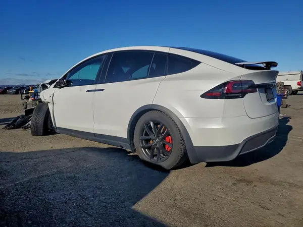7SAXCBE63RF453688 2024 TESLA MODEL X - Image 2