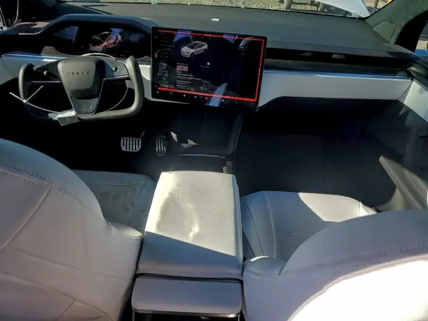 7SAXCBE63RF453688 2024 TESLA MODEL X - Image 8